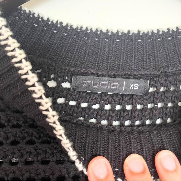 Zudio Women's Crochet Crop Mesh Knit Crew Neck Black Top Sweater Size - XS - Picture 7 of 8